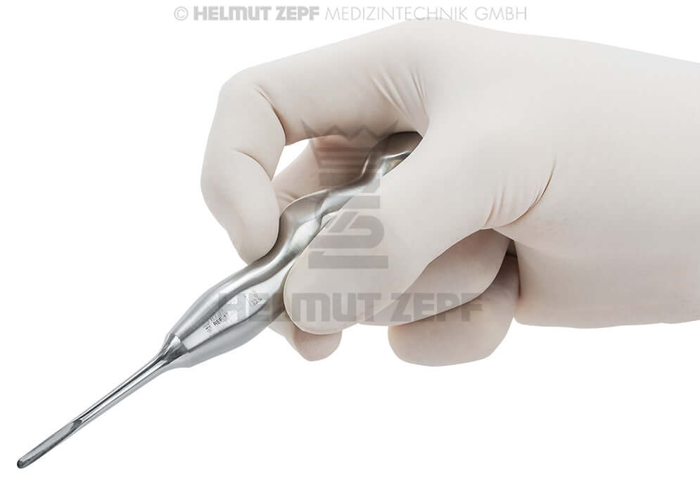 Root Tip Elevator Gärtner #1 by Helmut Zepf, flat sharp tip Ø 3.5mm, ZEPF Carpal Handle, held in gloved hand