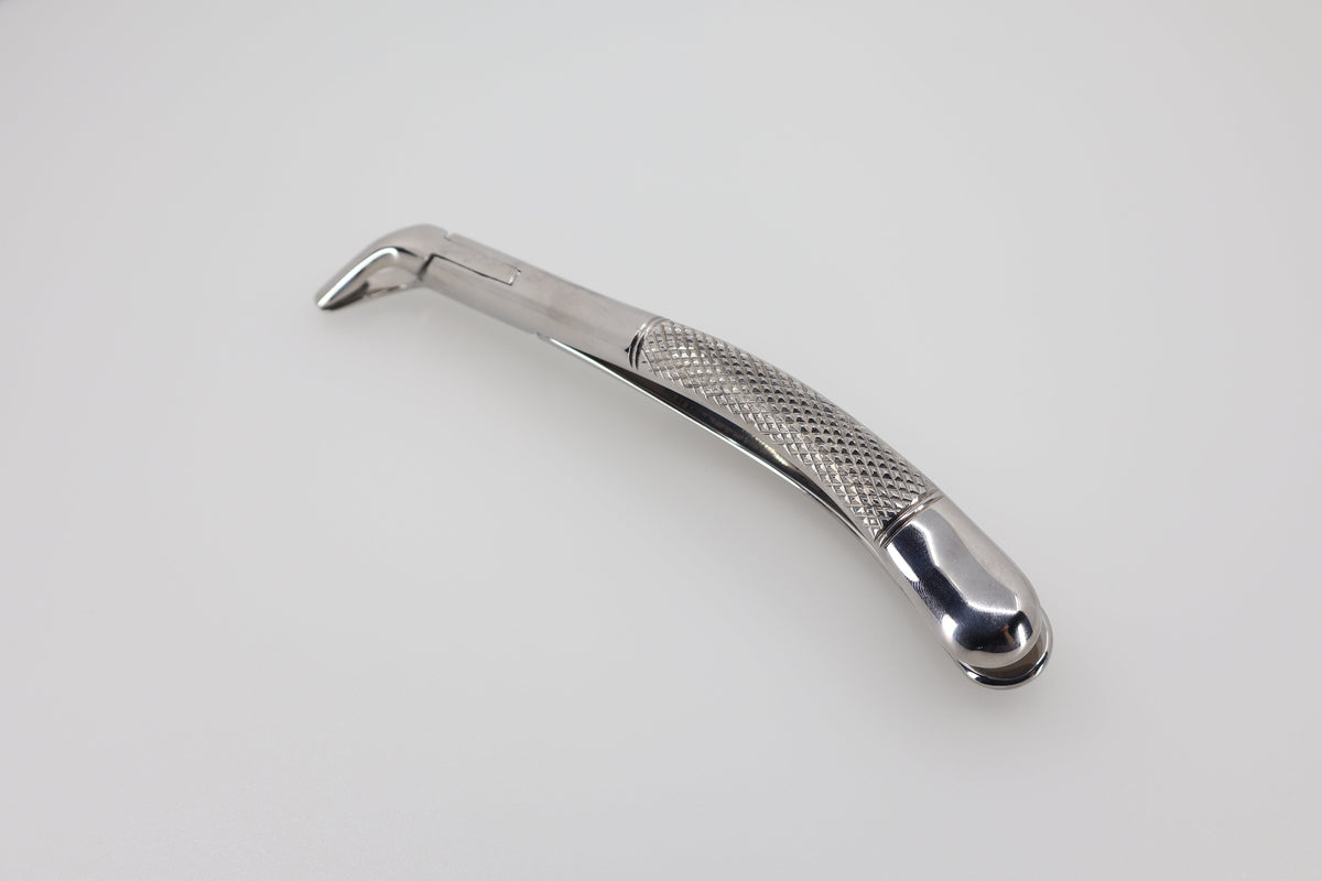 Extraction forceps #151-SB lower teeth 14.151.90, beak detail