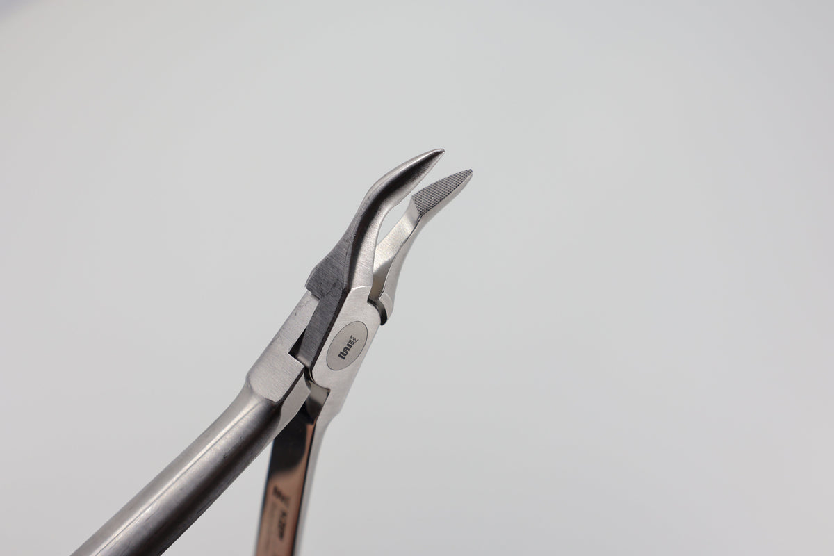 Weingart pliers 33.740.11, open jaws