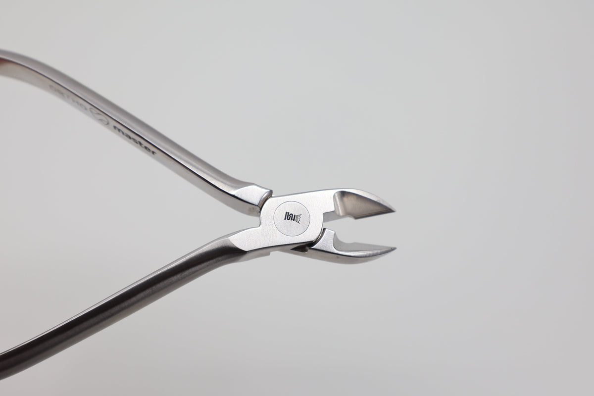 Wire cutting plier 33.760.11, carbide jaws