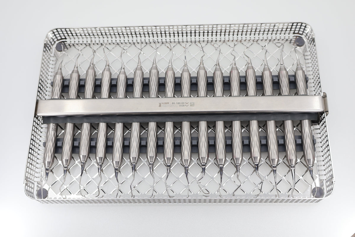 ZEPF Washtray 1/1 (85.180.00) holding 16 hygiene instruments on the lengthwise retainer - top view