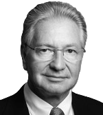 Dr. Axel Kirsch Instrument collection creator portrait – leading implantology expert with 35+ years of surgical refinement