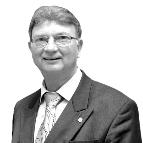 Dr. Rolf Vollmer Instrument designer, German implantology specialist and dentist from Wissen, Germany