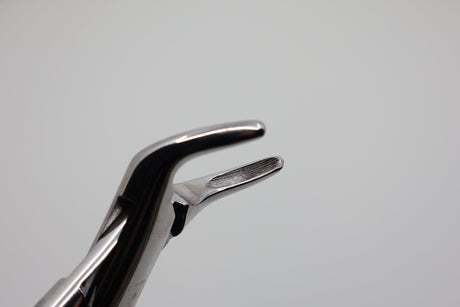 Helmut Zepf 14.151.00 Cryer #151 extraction forceps - open beaks view