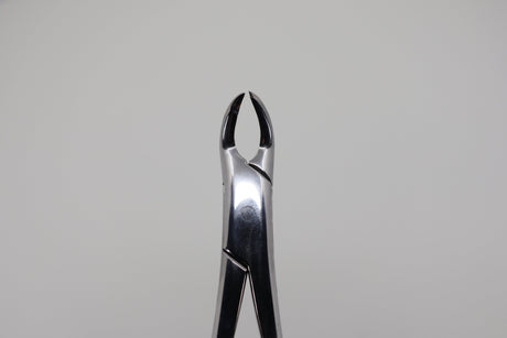 Helmut Zepf 14.089.00 extraction forceps #89 - beaks front view