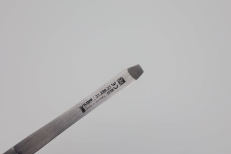 Posterior direct bond bracket holder 31.299.21, blade detail
