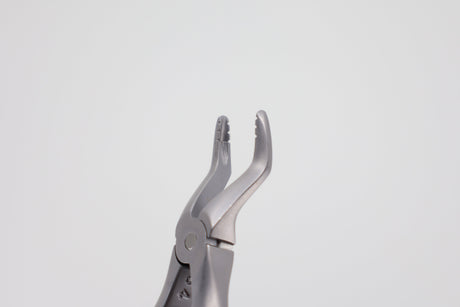 Pediatric extraction forceps #51 Roba 10.685.51, beak detail