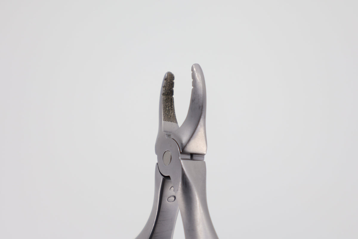 Pediatric extraction forceps #29 Roba diamond coated 10.685.29ZD, beak detail