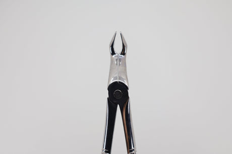 Extraction forceps #67-A upper wisdom teeth 12.067.90, front view
