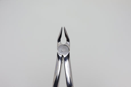 Helmut Zepf #7 extraction forceps beaks, front view