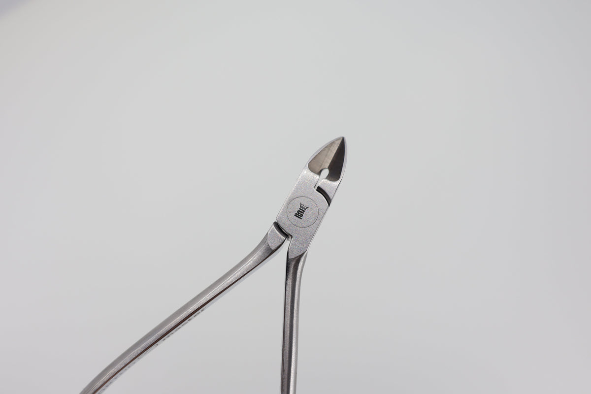 Pin and ligature cutter 33.760.03, angled view