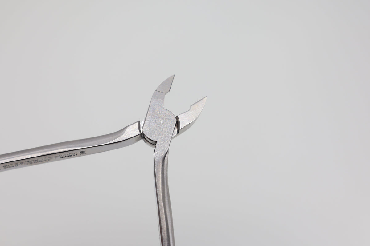 Pin and ligature cutter 12 cm 33.760.21, angled view