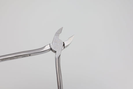 Pin and ligature cutter 12 cm 33.760.21, angled view