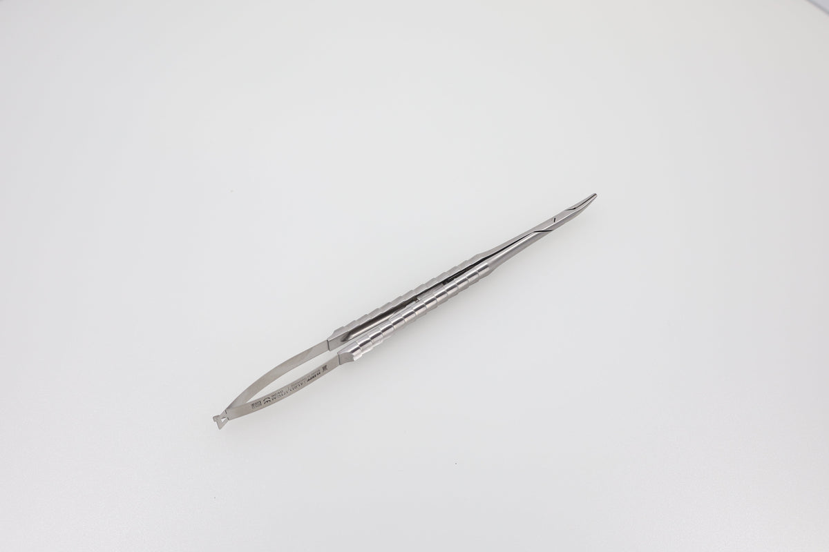 Castroviejo Needle Holder, Curved - 18 cm, Tungsten Carbide Jaws, 11 x 2.0 mm, Max. Thread Size: 4.0 | Helmut Zepf No. 41.011.17TC-M