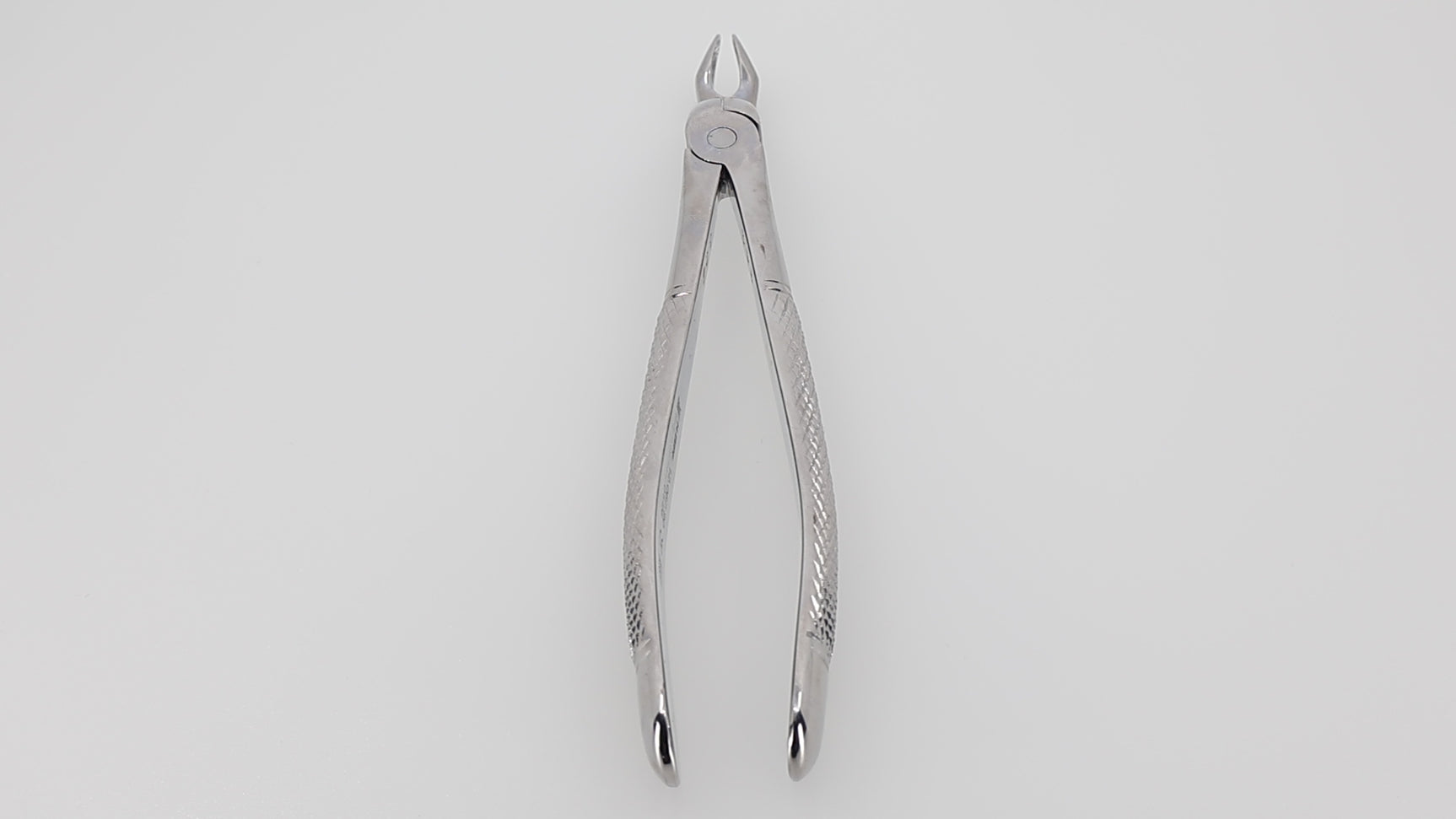 Extraction forceps #67-A upper wisdom teeth 12.067.90 video