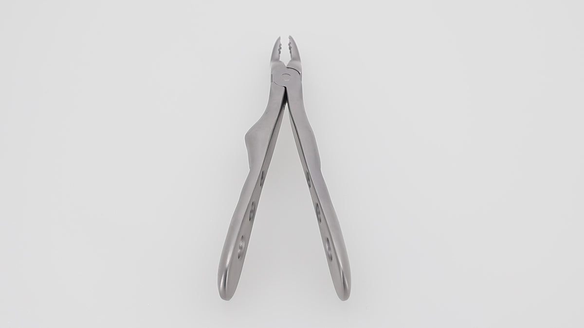 Pediatric extraction forceps #52 Roba 10.685.52 video