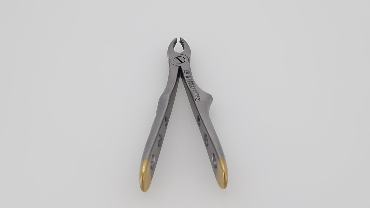 Pediatric extraction forceps #29 Roba diamond coated 10.685.29ZD video