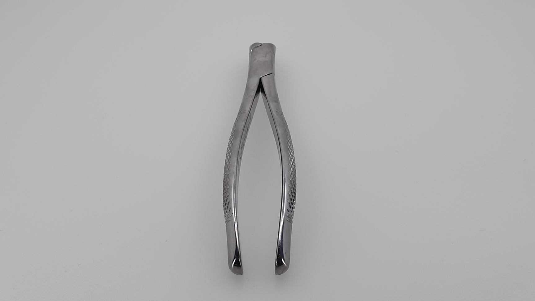 Helmut Zepf 14.151.11 pediatric extraction forceps #151-AS product video